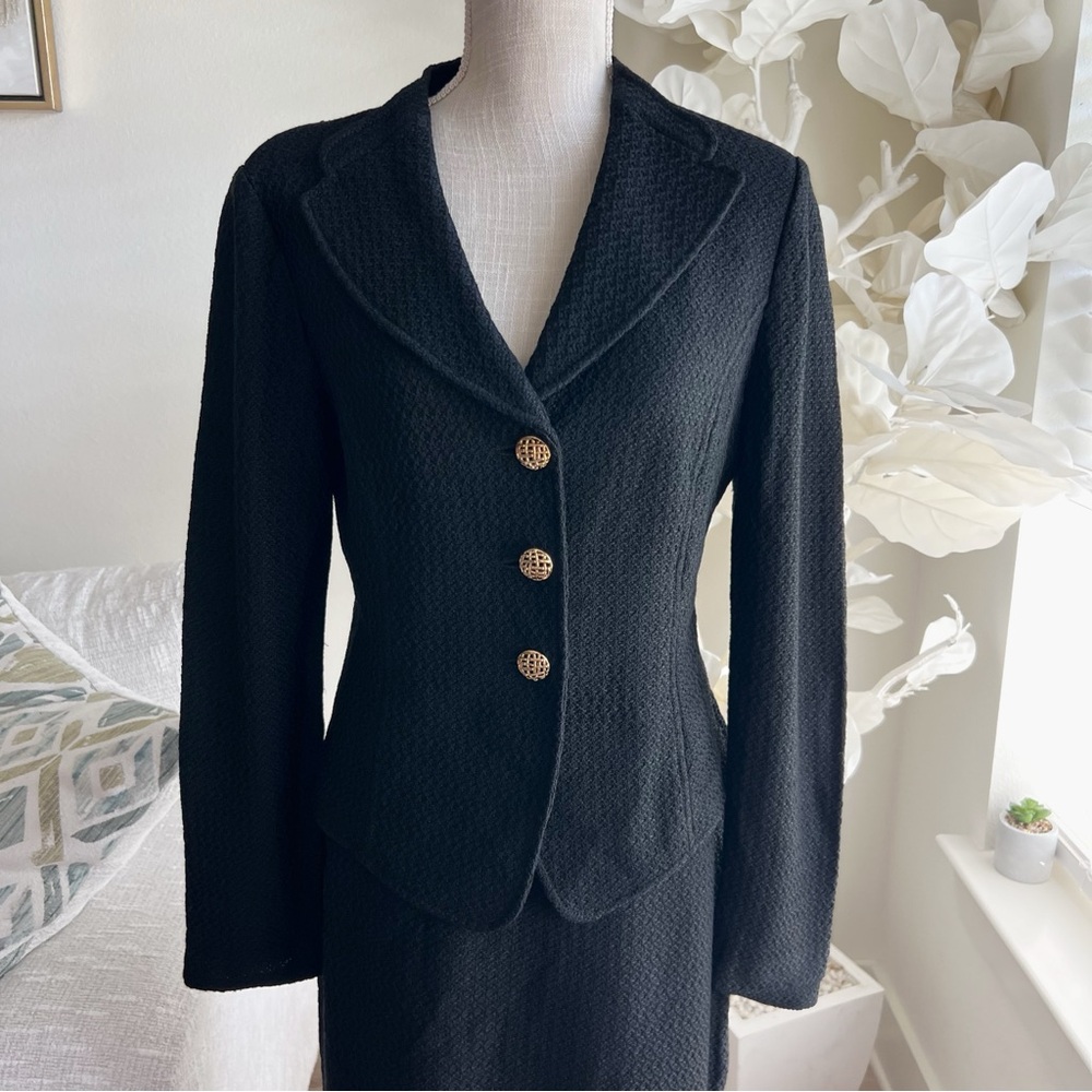 St John Elegant Black Women's Wool Skirt And Blazer Suit Size 10 - Picture 2 of 7